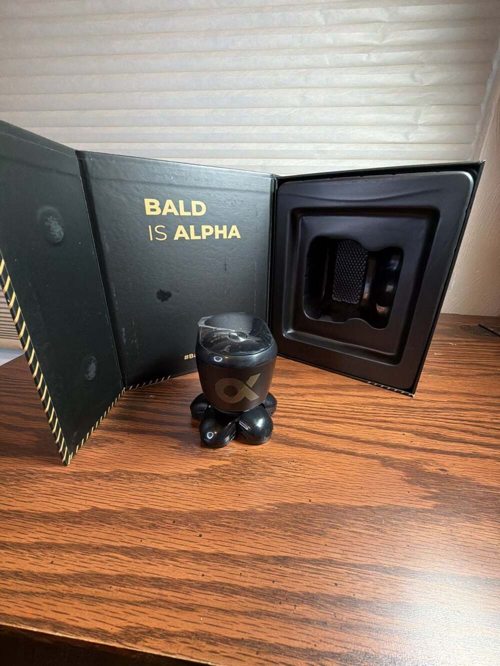 Alpha Razor 6-Blade Electric Razor - Picture 4 of 5